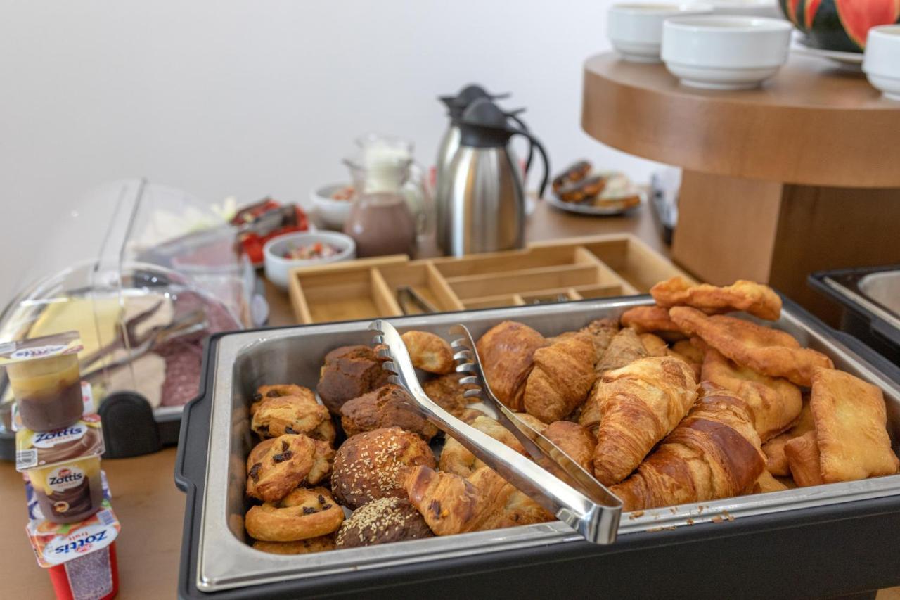 Hotel Ms Bar Ngoại thất bức ảnh